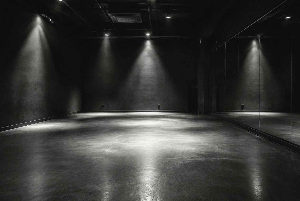 Posing room.